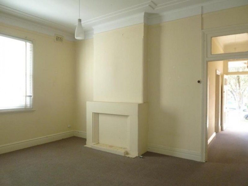 5 Park Street, Campsie NSW 2194