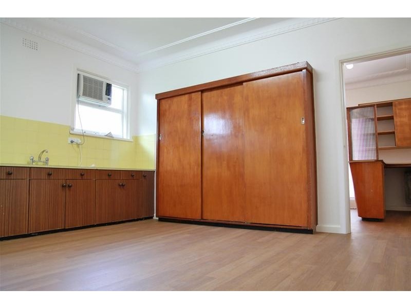 30 Redman Parade, Belmore NSW 2192