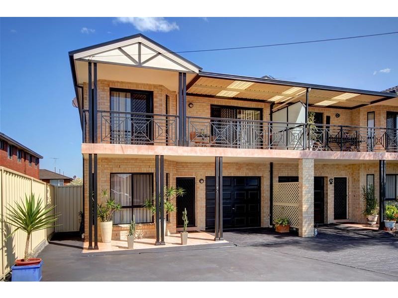 2/6 Lancelot Street, Punchbowl NSW 2196