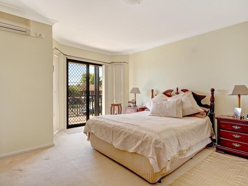 2/6 Lancelot Street, Punchbowl NSW 2196