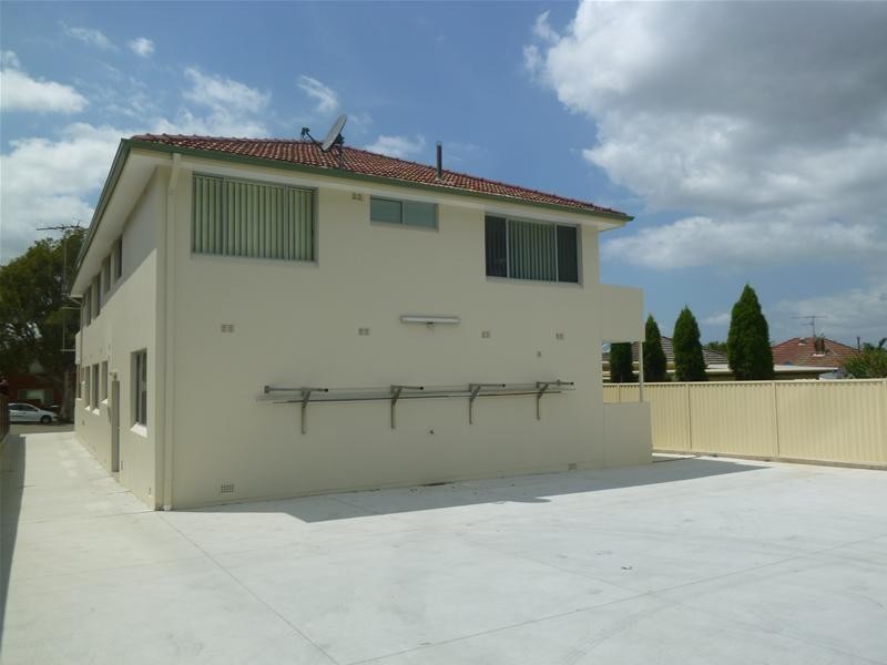 1/63 Augusta Street, Punchbowl NSW 2196