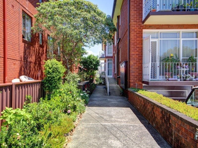 2/11 Drummond Street, Belmore NSW 2192