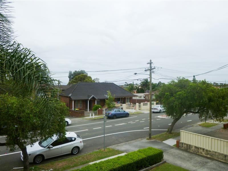 1/100 Yangoora Road, Lakemba NSW 2195