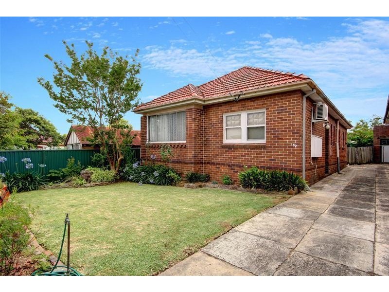 32 Taylor Street, Lakemba NSW 2195