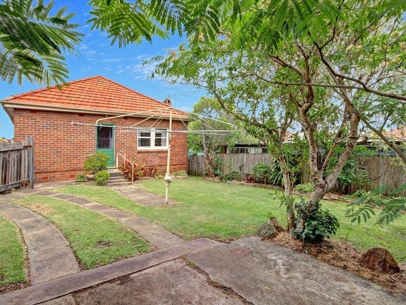 32 Taylor Street, Lakemba NSW 2195