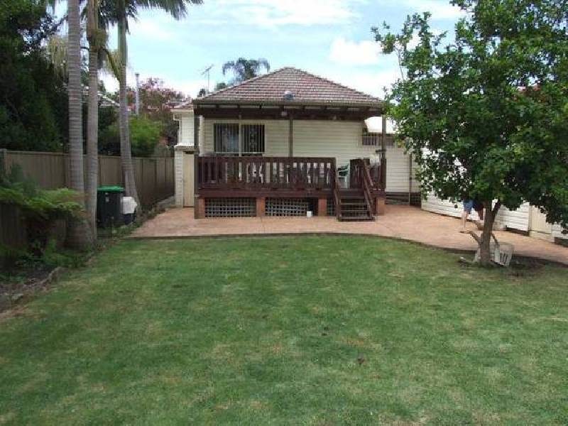 - Vivienne Avenue, Lakemba NSW 2195