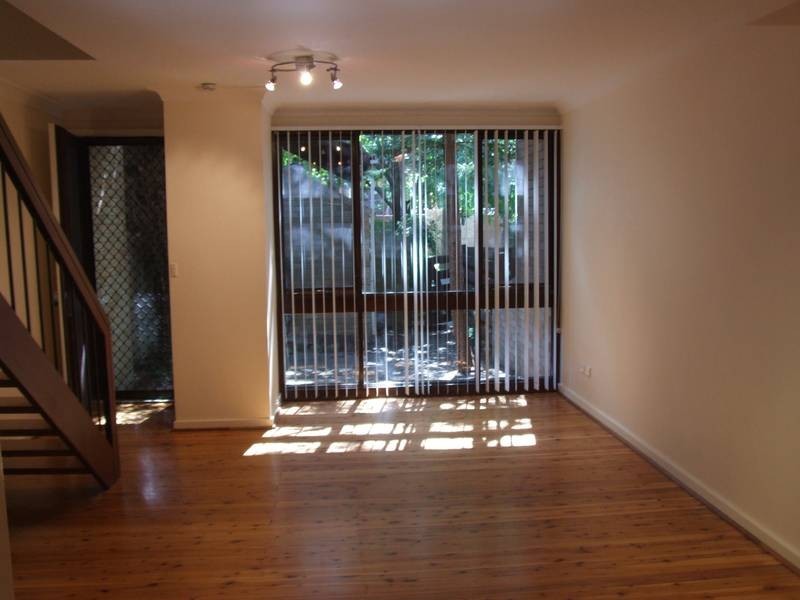9/74 Floss Street, Hurlstone Park NSW 2193