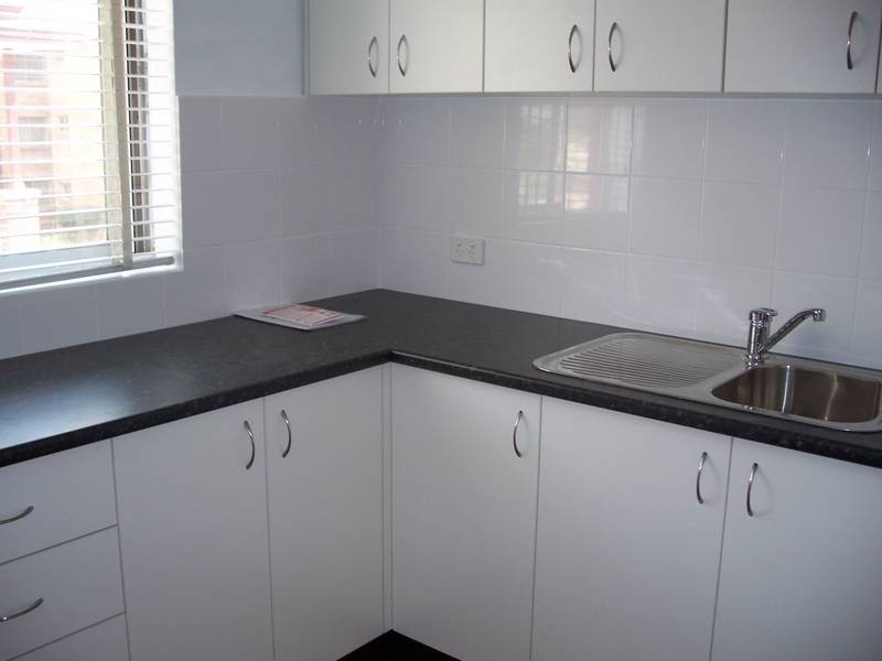 8/266 River Avenue, Carramar NSW 2163