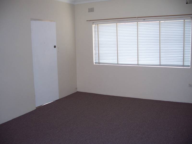 8/266 River Avenue, Carramar NSW 2163