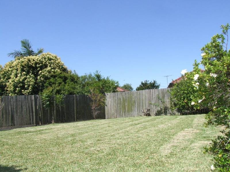 2A Gunyah Crescent, Roselands NSW 2196