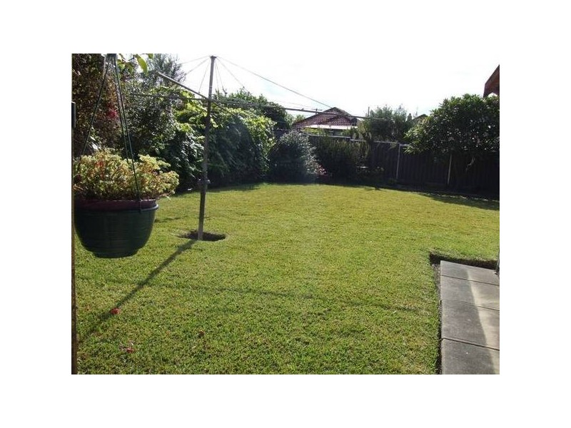 25 Seymour Parade, Belfield NSW 2191