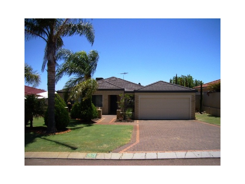 33 East Road, Hocking WA 6065