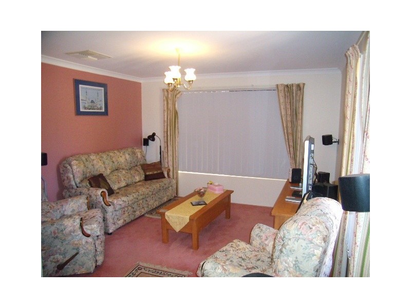 33 East Road, Hocking WA 6065