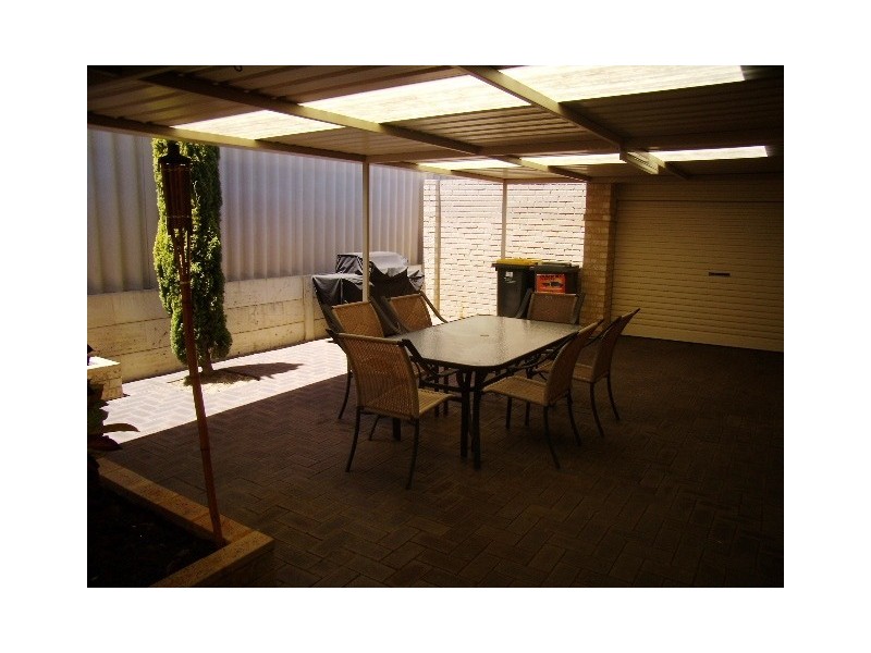 33 East Road, Hocking WA 6065