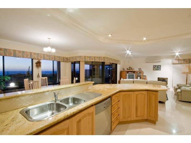 14 Dinghy Place, Ocean Reef WA 6027