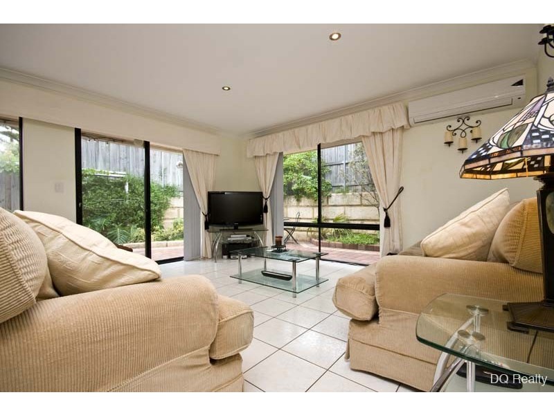 4 Clovelly Mews, Mindarie WA 6030