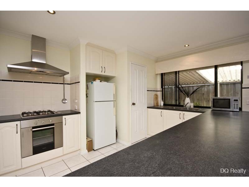 4 Clovelly Mews, Mindarie WA 6030