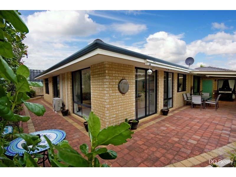 4 Clovelly Mews, Mindarie WA 6030