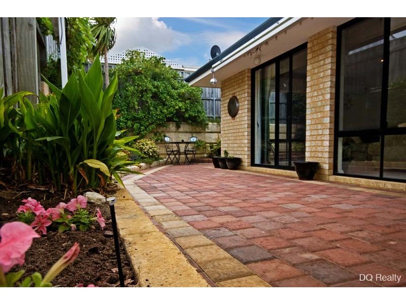 4 Clovelly Mews, Mindarie WA 6030