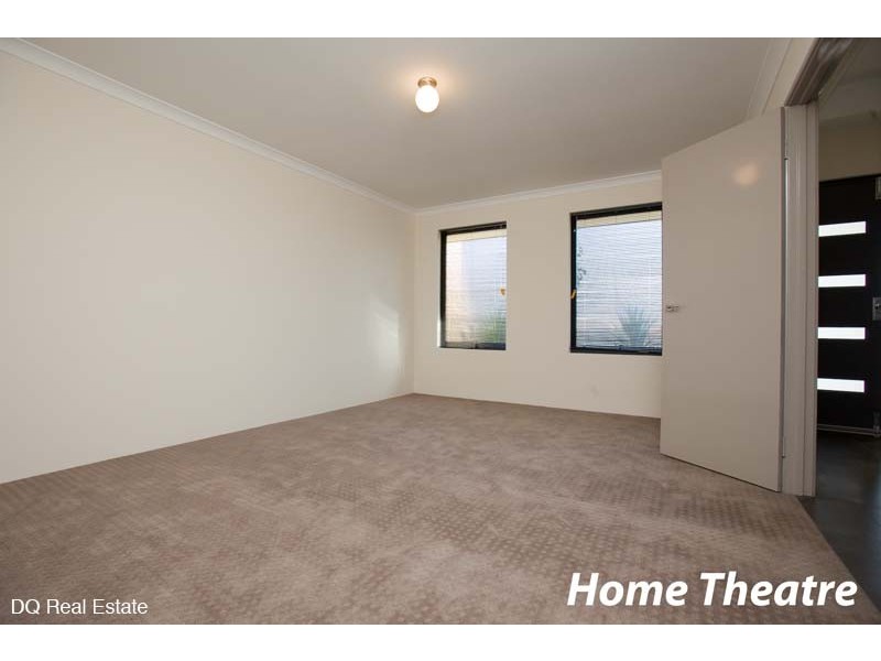 12 Redrobin Link, Tapping WA 6065