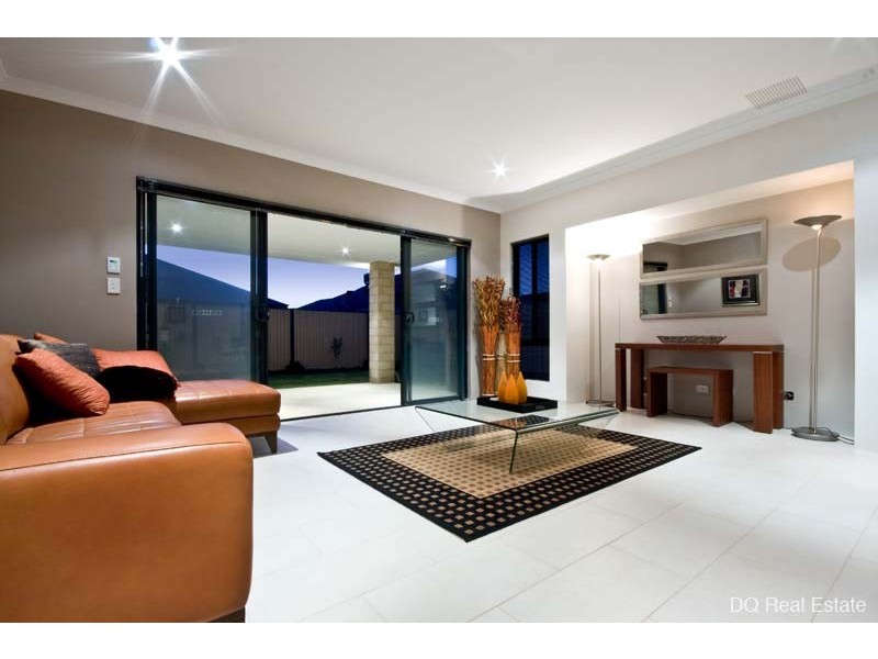 18 Tibicen Road, Tapping WA 6065
