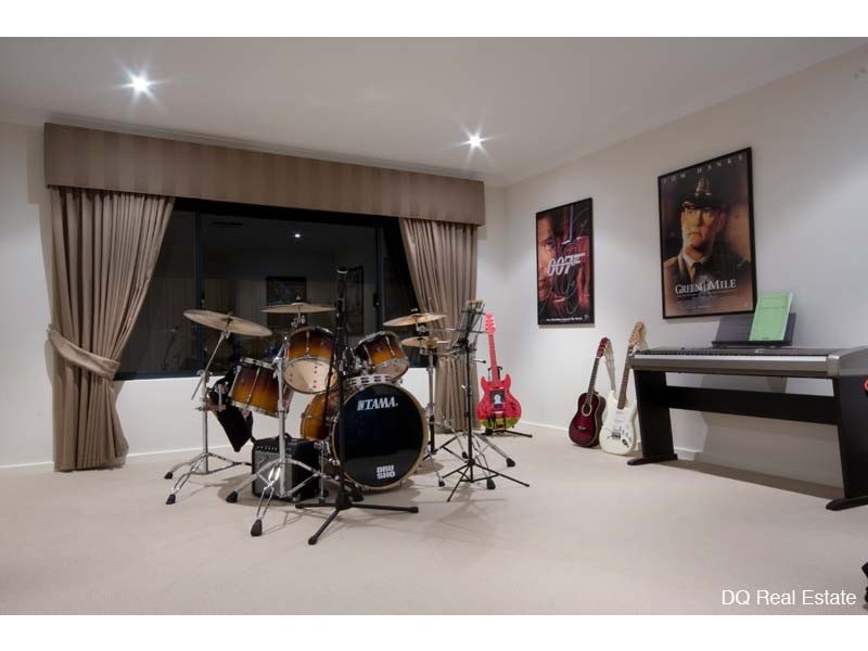 16 Scarfo Approach, Tapping WA 6065