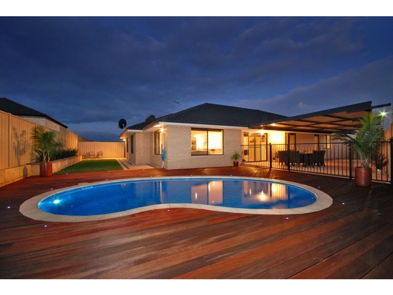 15 Vinciullo Way, Sinagra WA 6065