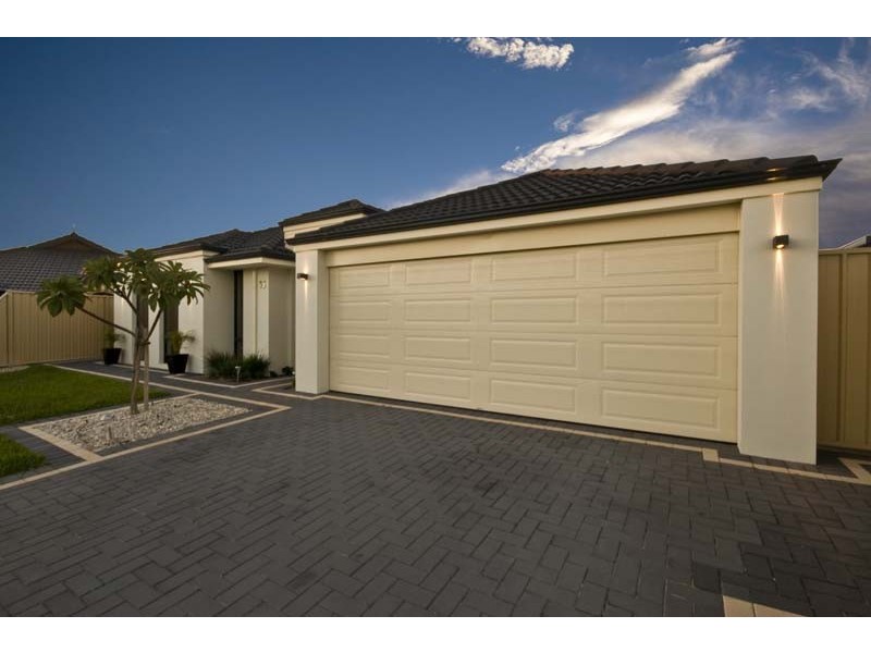 15 Vinciullo Way, Sinagra WA 6065