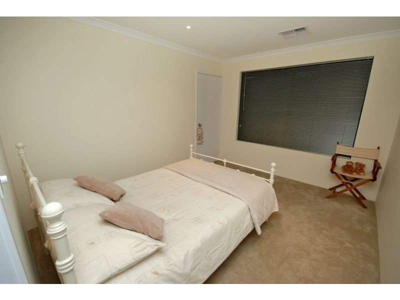 15 Vinciullo Way, Sinagra WA 6065