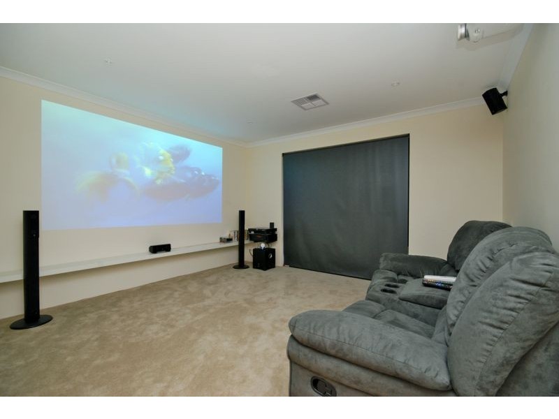 15 Vinciullo Way, Sinagra WA 6065