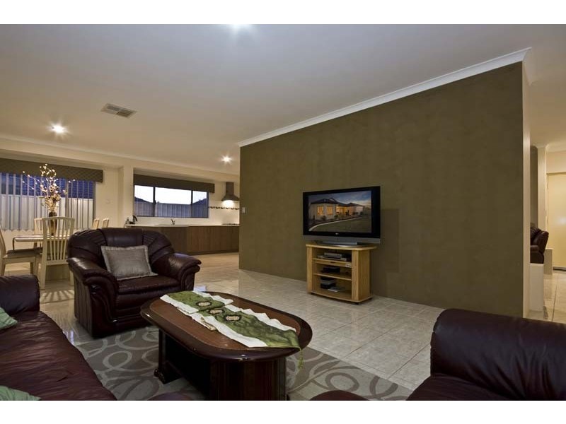 16 Castroreale Boulevard, Sinagra WA 6065