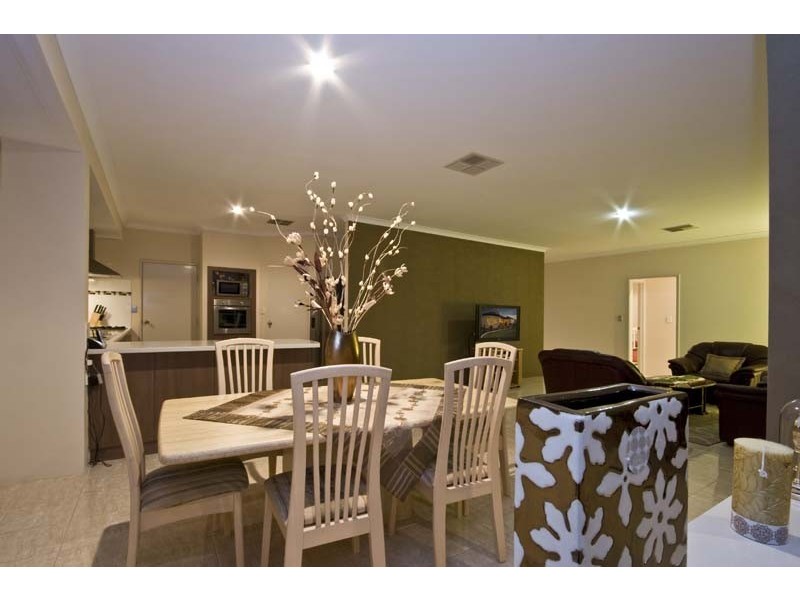 16 Castroreale Boulevard, Sinagra WA 6065