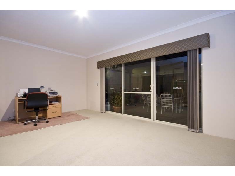 16 Castroreale Boulevard, Sinagra WA 6065