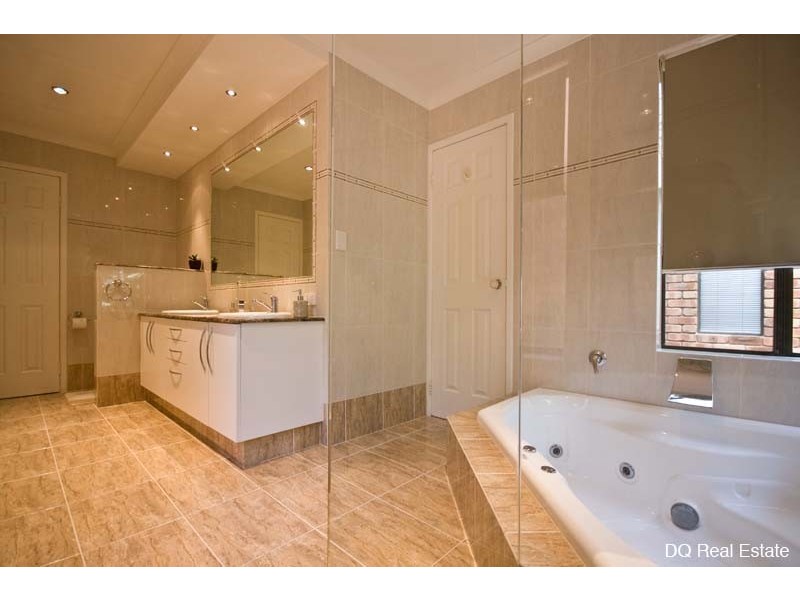 84 The Crest, Woodvale WA 6026