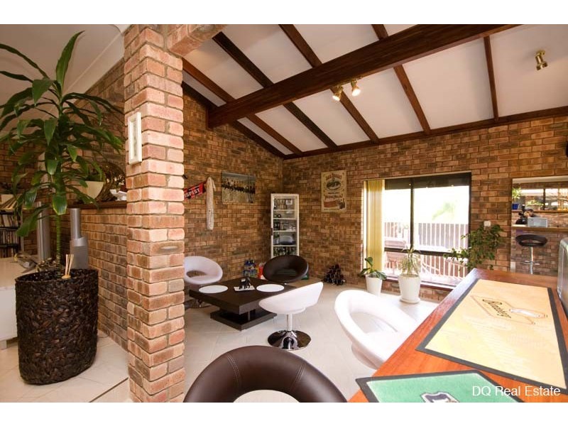 84 The Crest, Woodvale WA 6026