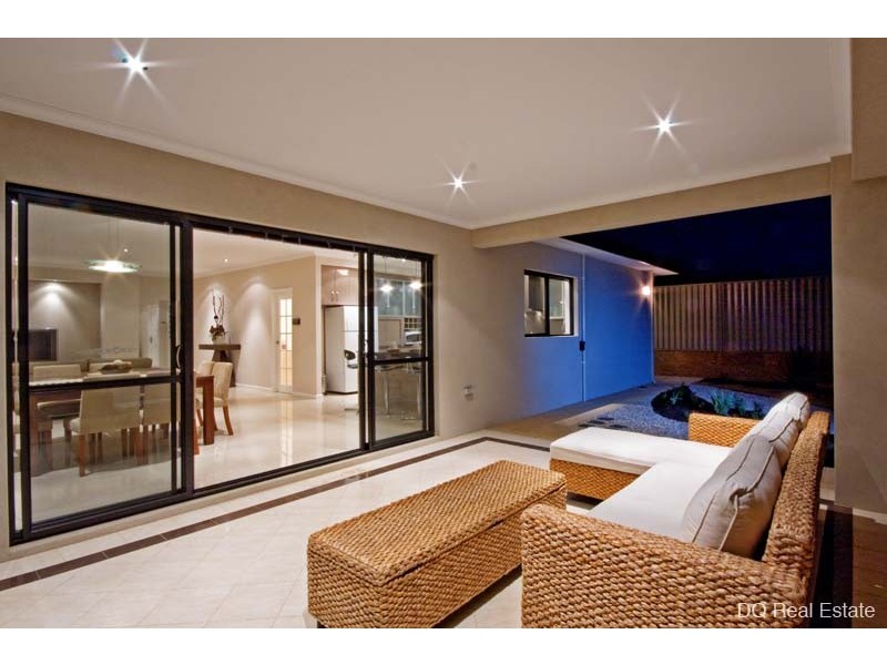 35 Beckett Circuit, Darch WA 6065