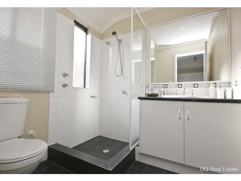 18 Vinciullo Way, Sinagra WA 6065