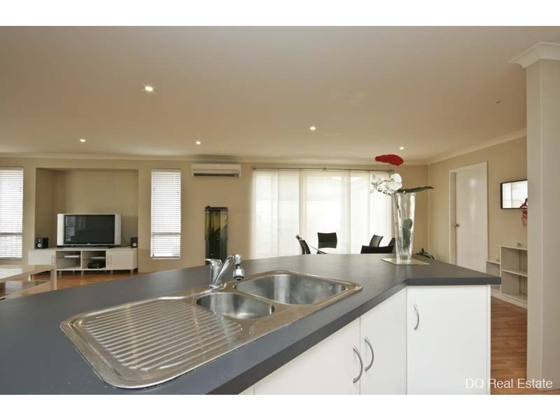 18 Vinciullo Way, Sinagra WA 6065