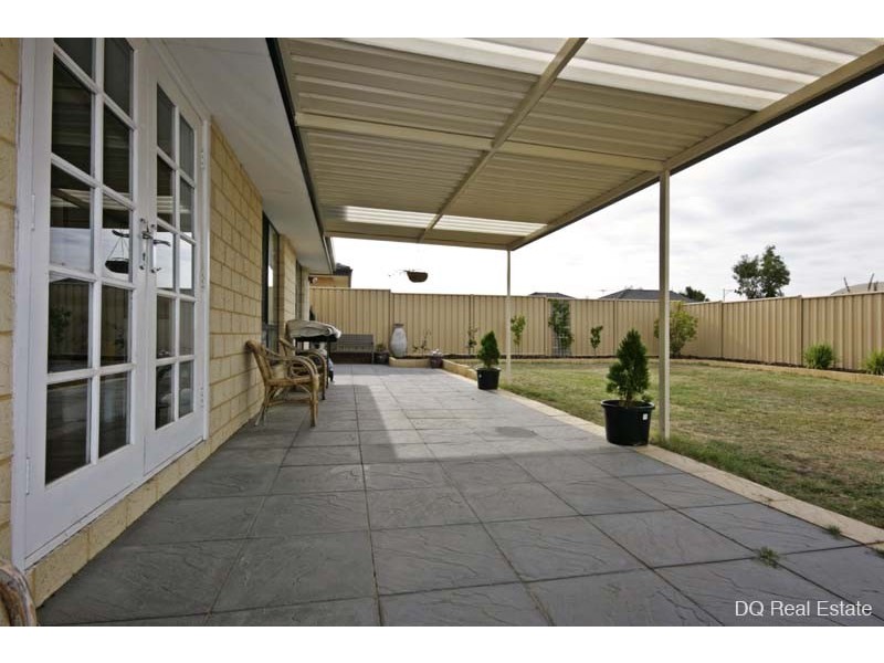 18 Vinciullo Way, Sinagra WA 6065