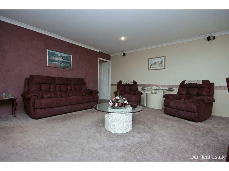 5 Tama Way, Pearsall WA 6065