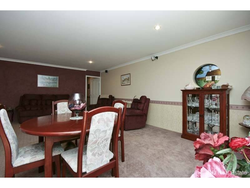 5 Tama Way, Pearsall WA 6065