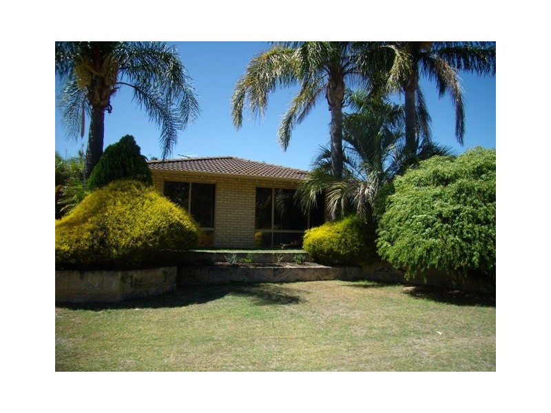 39 Chichester Drive, Woodvale WA 6026