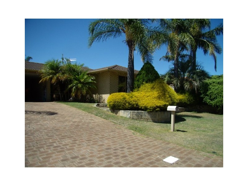 39 Chichester Drive, Woodvale WA 6026