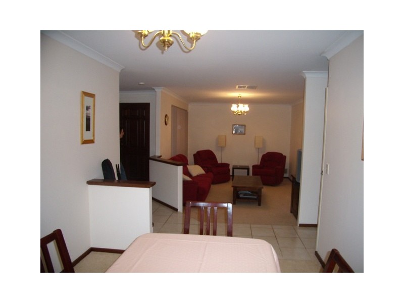 39 Chichester Drive, Woodvale WA 6026