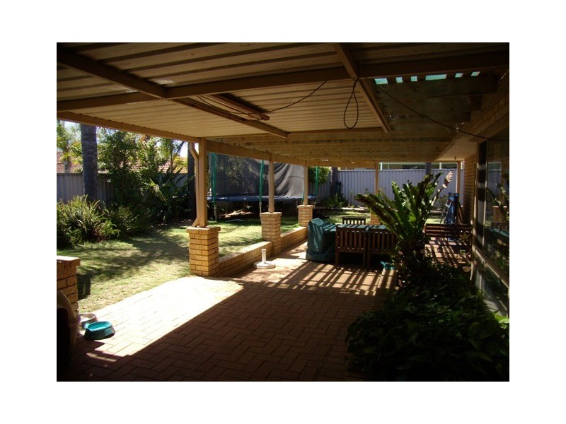 39 Chichester Drive, Woodvale WA 6026