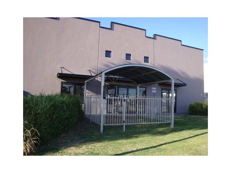 1/6 Uppill Place, Wangara WA 6065