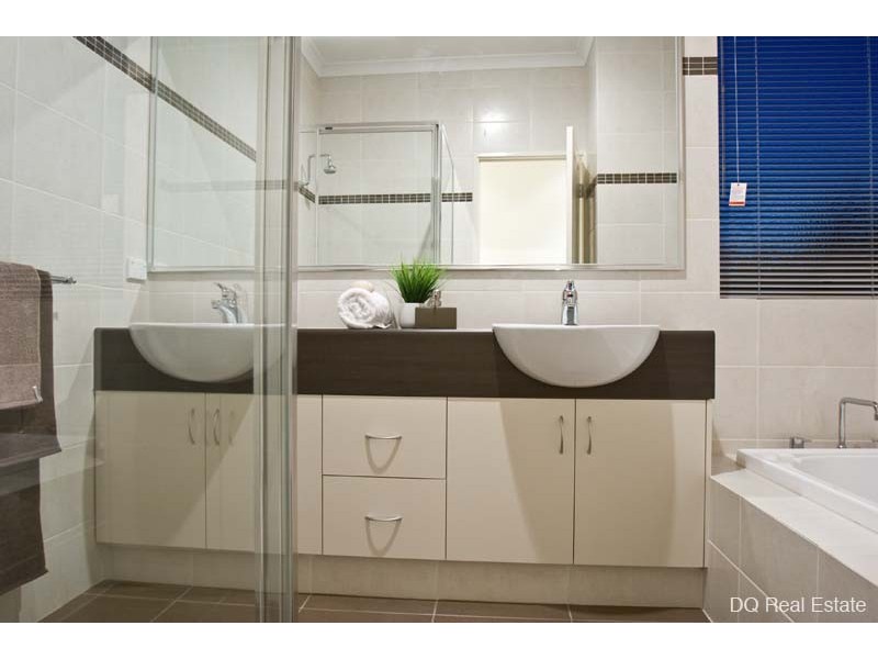 9 Verdello Way, Pearsall WA 6065