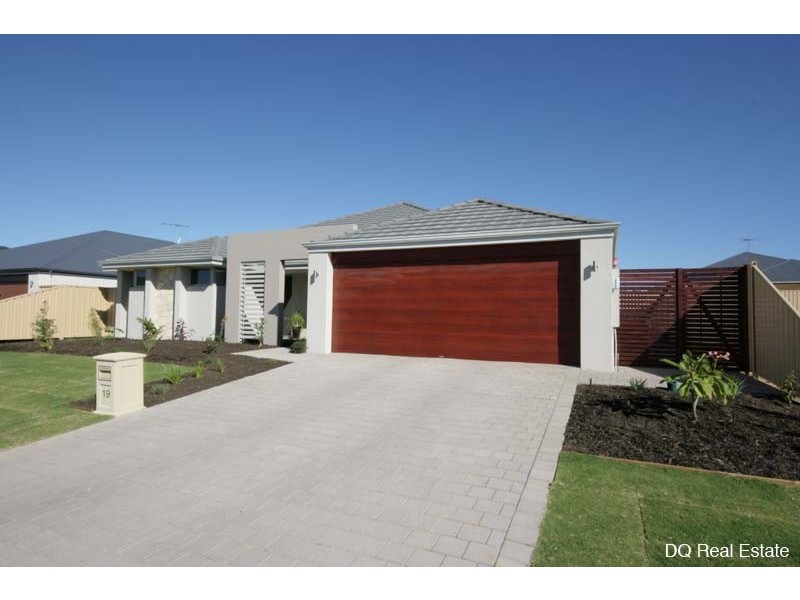 19 Cozens Road, Tapping WA 6065