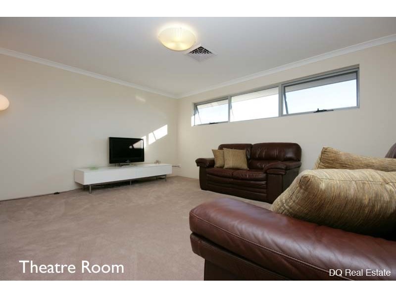 19 Cozens Road, Tapping WA 6065