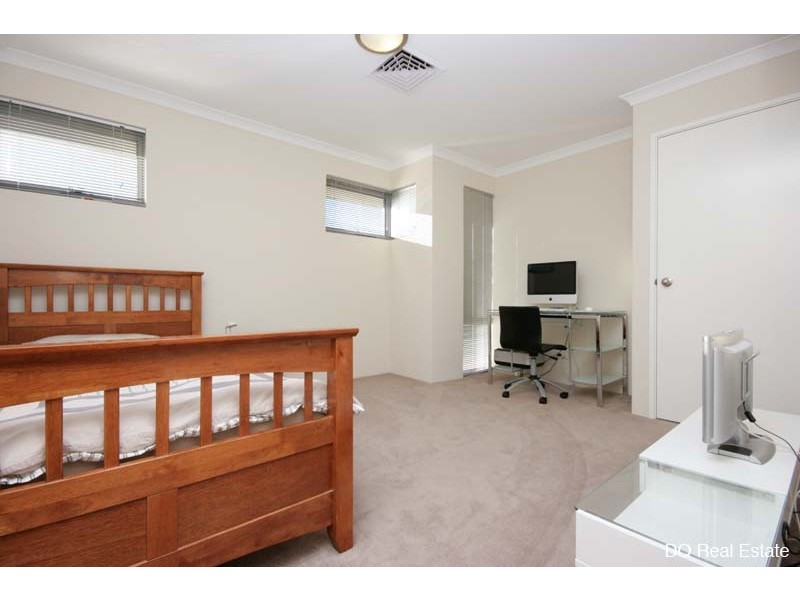19 Cozens Road, Tapping WA 6065